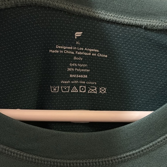 Fabletics Men's Green Long Sleeve Shirt - XL - great condition - Picture 2 of 4